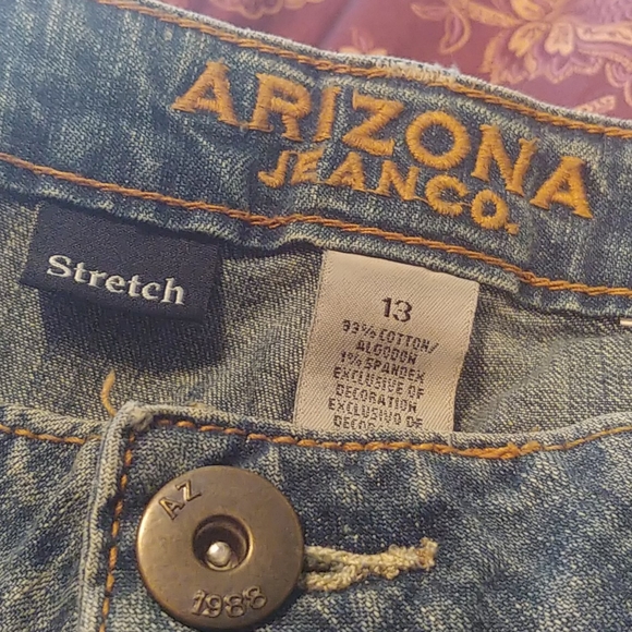 Arizona Jean Co Shorts. - Picture 3 of 3